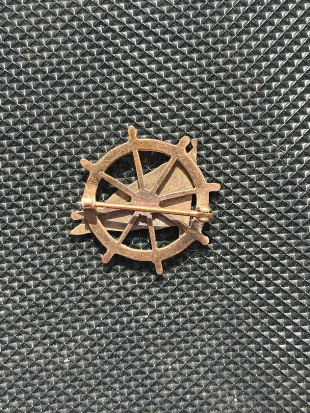 Vintage Nautical Ship Wheel Brooch Gold Tone CPC Yacht Club Burgee Pin